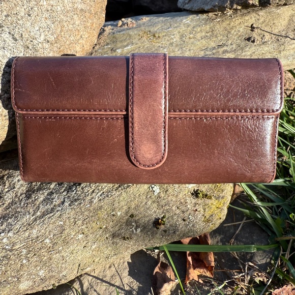 Hobo International brown ID flap wallet - Picture 1 of 14
